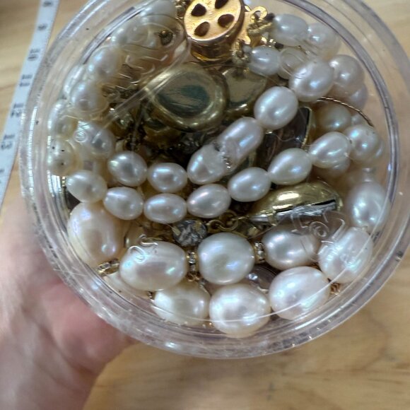 Mixed Vintage Jewelry Lot W/ Enamel Roses Pearl Beads & Gold Tone, Retro, 90's - Picture 4 of 9